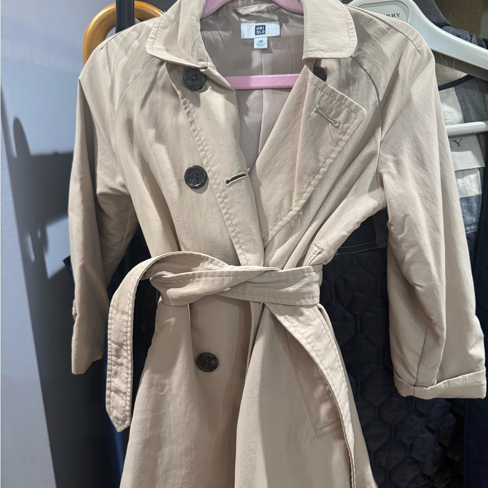 Uniqlo Kids Beige Trench Coat - 110cm approx size 4/5
